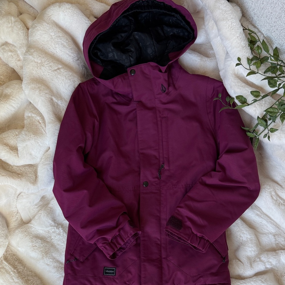 Volcom Girls Ski Snowboard jacket. Like new
